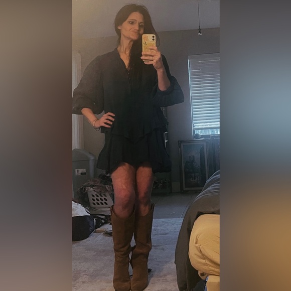 Meet your Posher, Julie - Picture 3 of 3